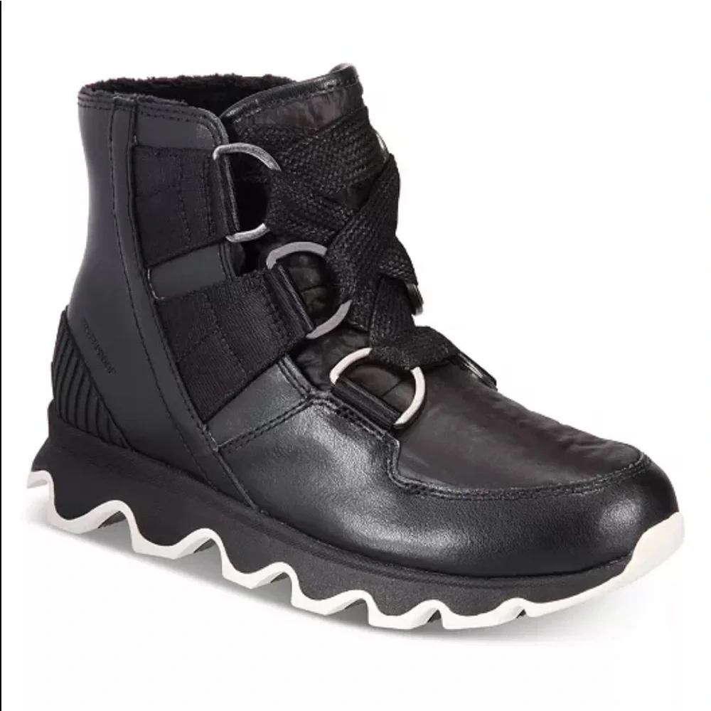 NEW SOREL Kinetic Short Lace Boots Black Waterproof Winter Boot Fleece Lined 10